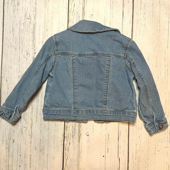 Carter’s baby girl medium wash denim jacket Size 24 months - Picture 2 of 4